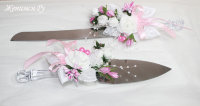 Нож и лопатка для свадебного торта в бело-розовом цвете