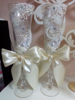 Свадебные бокалы с росписью и бисером 